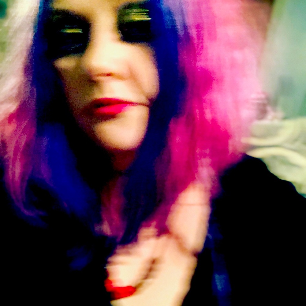 Meet your Posher, Cleo